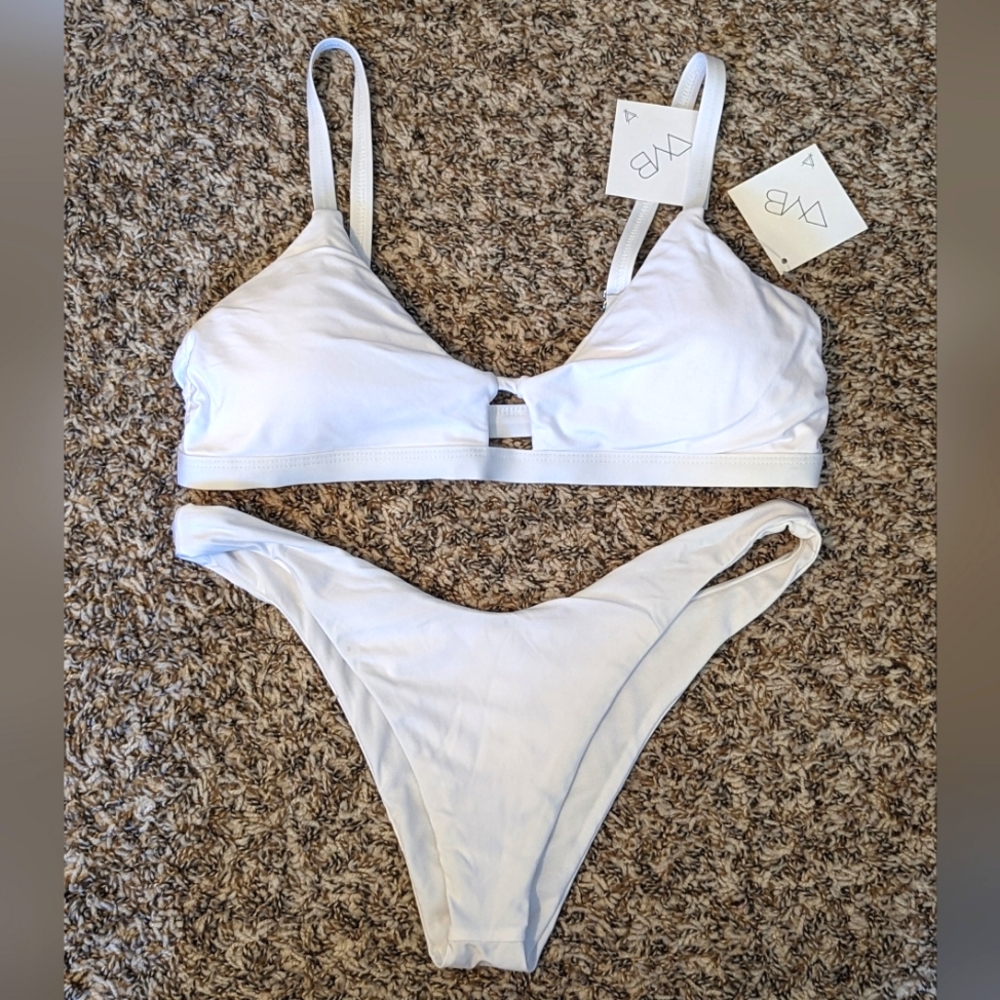 VYB PacSun white bralette bikini set large…